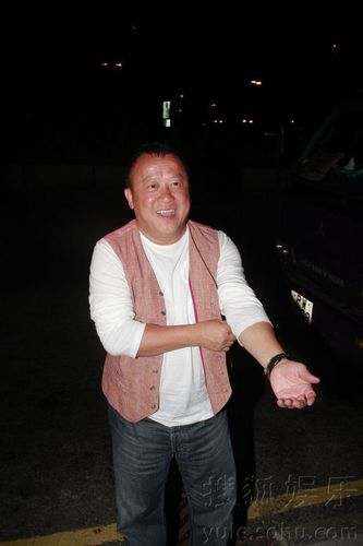 明星拍激凸照庆生 真变态