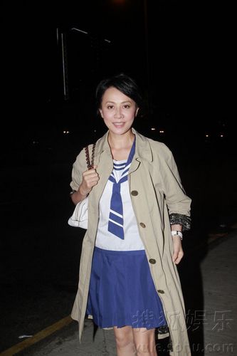 明星拍激凸照庆生 真变态