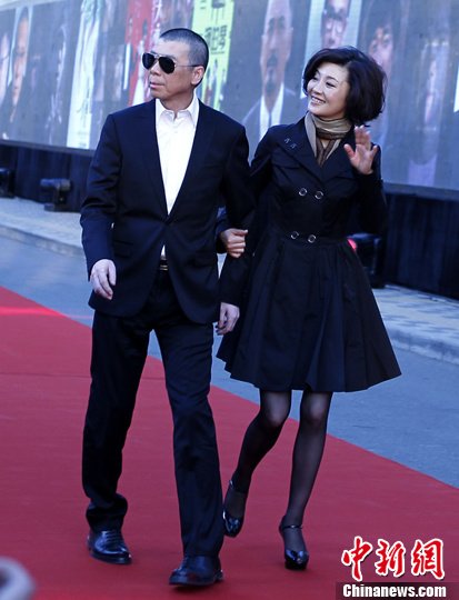 冯小刚投资艺术品获利 卖1件藏品赚400万(图)