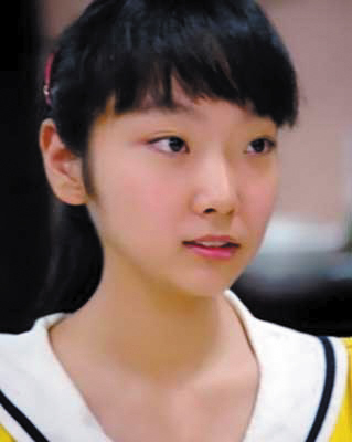 欧阳奋强16岁女儿曝光 长相似林妹妹纤弱清纯