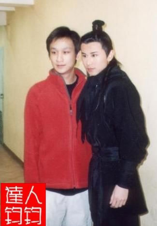 赵雅芝三子被曝情史糜烂 与女星亲密合照流出(组图)