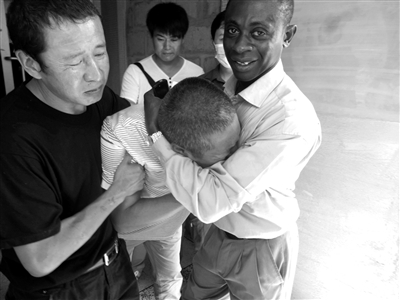 中国采金者梦断加纳