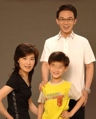 央视主播郎永淳全家福
