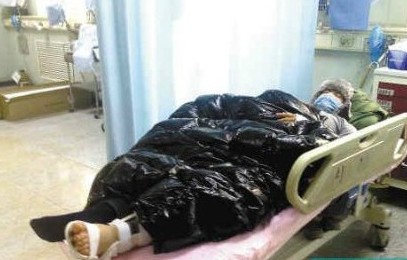 黄晓明病情转重高烧不退 左脚肿胀伤口彻夜疼痛(图)