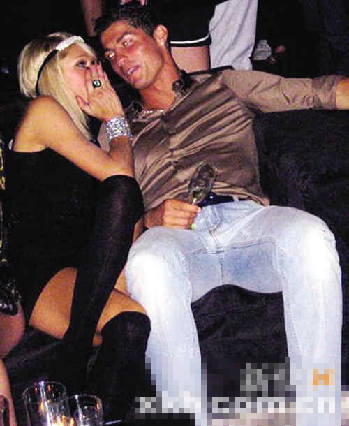 雷人明星到处有 随时都能惊到你