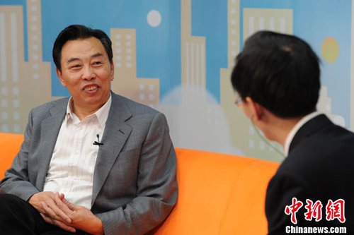 住建部政策研究中心副主任王珏林在作客中新网视频访谈 张云龙 摄 住建部政策研究中心副主任王珏林在作客中新网视频访谈 张云龙 摄