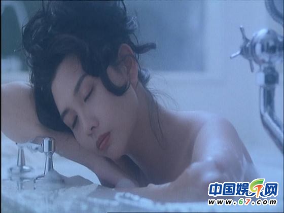 邱淑贞裸晒日光浴照曝光 网友赞360度无死角