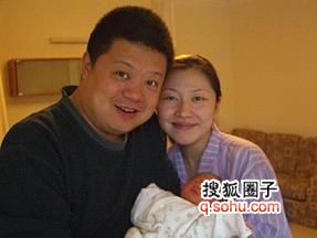 超全的名嘴夫妻亲密合影照