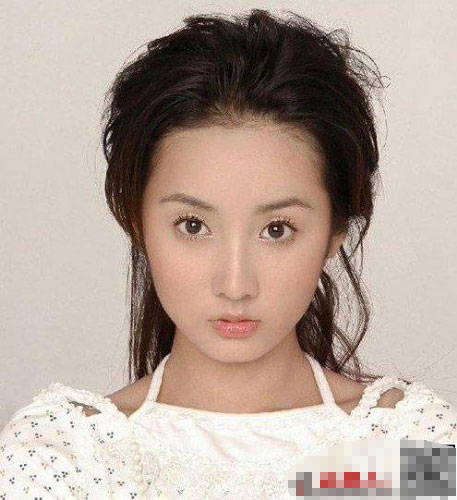 “小李飞刀”焦恩俊为大女儿焦曼婷拉票 大量私房照曝光