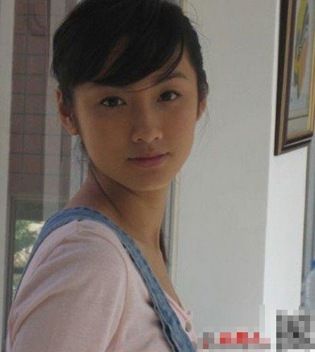 “小李飞刀”焦恩俊为大女儿焦曼婷拉票 大量私房照曝光