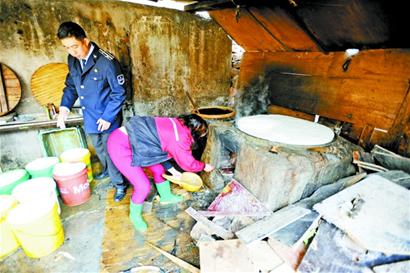 黑豆腐作坊被取缔又开工