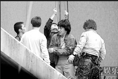 成龙拍摄《新警察故事》险丧命