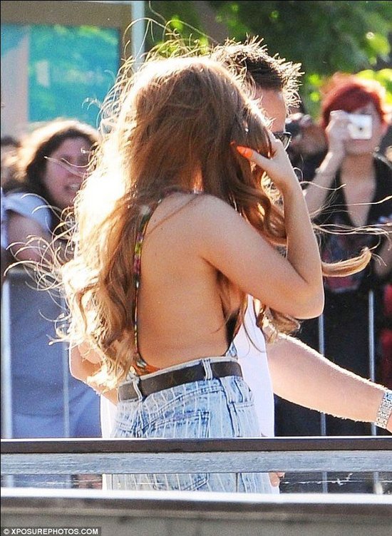 LadyGaga真空霸气外露