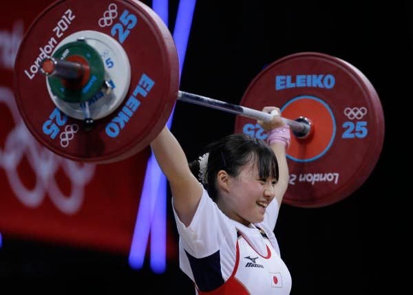 日本举重队翻版“苍井空”八木加奈耶