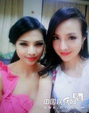 干露露近乎全裸现身夜店 母亲和妹妹齐上阵捞金