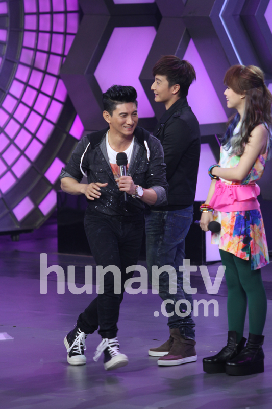 吴奇隆马苏牵手录节目很是暧昧 绯闻越来越扑朔迷离