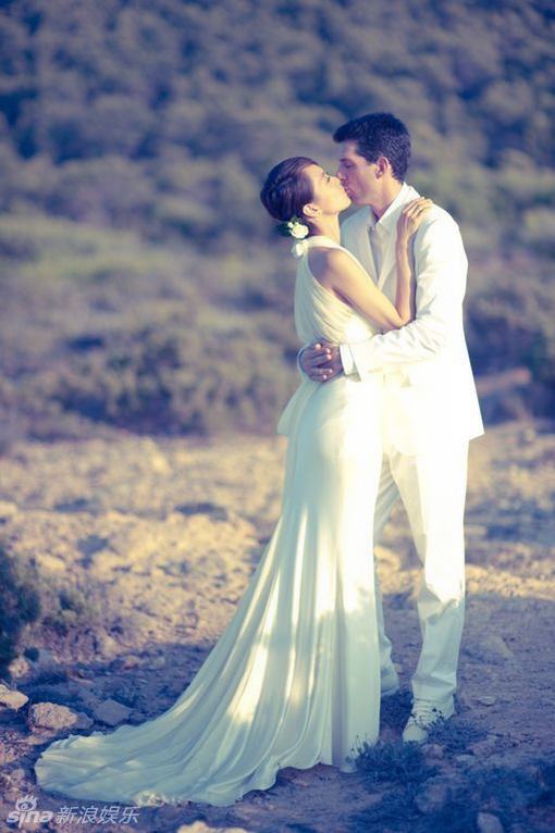 梁咏琪庆纪念日海量婚礼照曝光 重温甜蜜浪漫时刻