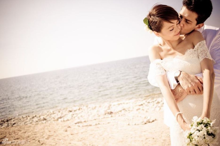 梁咏琪庆纪念日海量婚礼照曝光 重温甜蜜浪漫时刻
