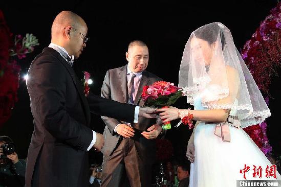 中国首善为二儿办奢华婚礼 席开95桌