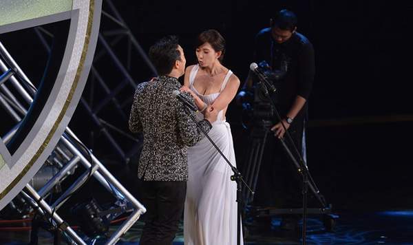 明星拍吻戏有绝招 志玲被批恶心