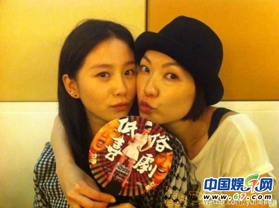 刘诗诗海量素颜街拍 网友大赞天生丽质