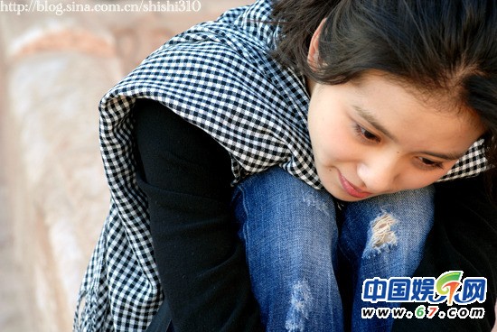 刘诗诗海量素颜街拍 网友大赞天生丽质