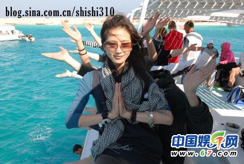 刘诗诗海量素颜街拍 网友大赞天生丽质