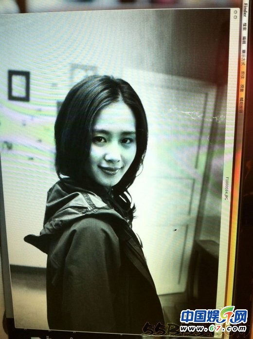 刘诗诗素颜私照曝光 神似汤唯被赞天生丽质