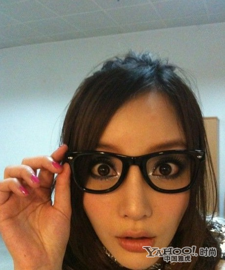 明星卖萌自拍 谁是真嫩谁是装嫩