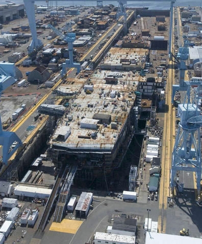 资料图：外媒称上海长兴造船厂在制造第二艘航母。