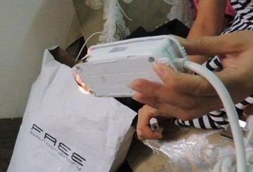 突破保镖插座四五秒钟即剧烈燃烧 涉虚假宣传