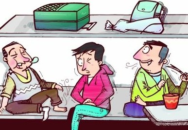 乘客买动车2等座却挤坐卧铺 消协称涉嫌欺诈