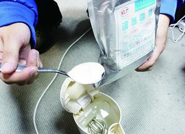 寒风吹火羊肉汤生意 奶白浓香羊汤全是香精