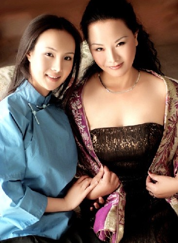 干露露母亲回应在电视台爆粗:别人给钱我才骂的