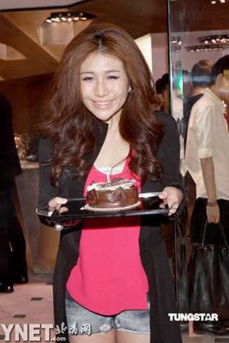 混娱乐圈的豪门千金 纯属玩票