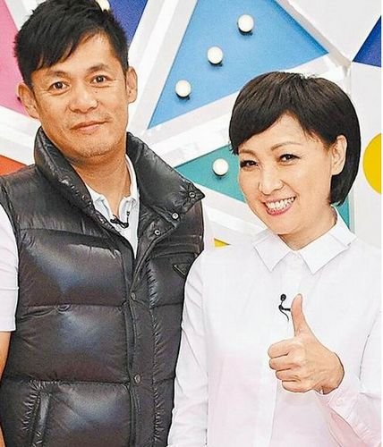 姐弟恋成风潮:萧亚轩恋柯震东 宝妈爱干儿子