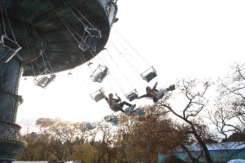 爱情喜剧岛城热拍 青岛新星担纲女一号