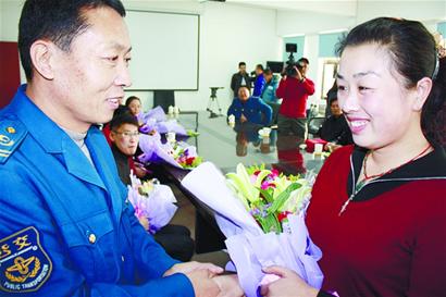 青岛文明市民出炉 最美司机乘客入选 青岛文明市民出炉 最美司机乘客入选