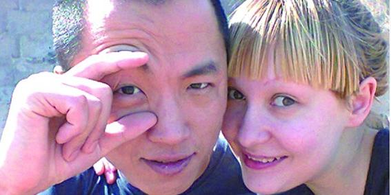 青岛的哥娶俄罗斯金发美女 3月闪婚婚礼仅花8千