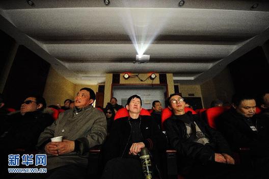 （社会）（1）探访成都“盲人电影院”