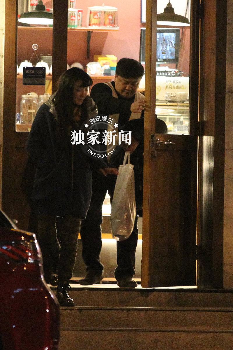 洪剑涛与神秘美女“约会”