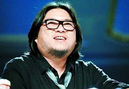 娱记爆料“极品采访对象” 网友积极猜“星”(图)