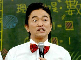 巨星一夜暴穷：陈小春酒吧卖唱 吴宗宪存款仅剩150