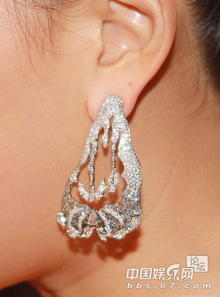 豪门婚礼令人咂舌:曹永彪嫁孙女花亿元修城堡