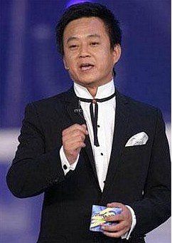 最真实的央视主持人工资大曝光 晒央视众名嘴豪宅