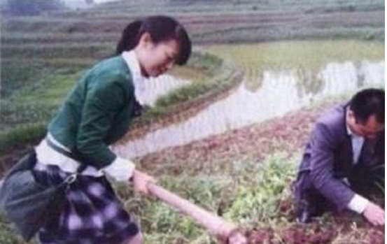 官员丑陋行径：贪污淫乱讲排场