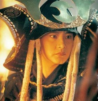 梅艳芳珍贵童年照曝光 从小上台 反串男角