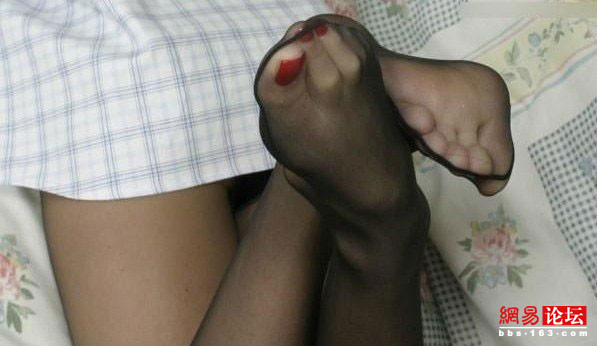 暗访女大学生丝袜会所 坑人不浅