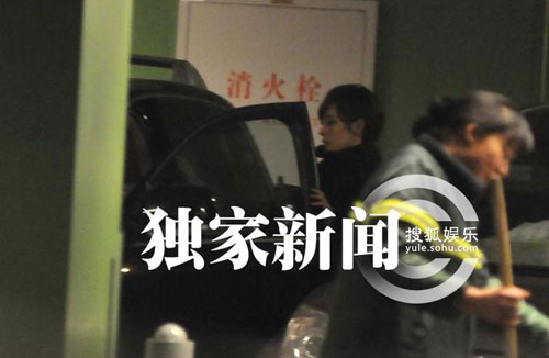 孙俪辣妈范儿离京阵仗大