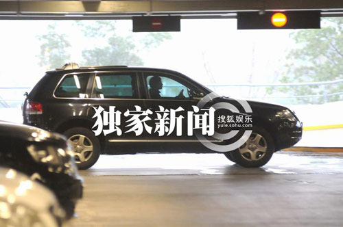 孙俪辣妈范儿离京阵仗大